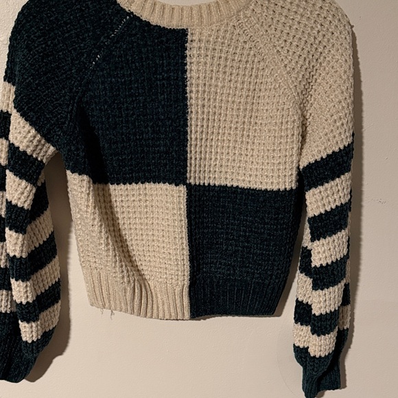 Cropped Altar'd State deep green and Cream Block Sweater - Picture 3 of 3